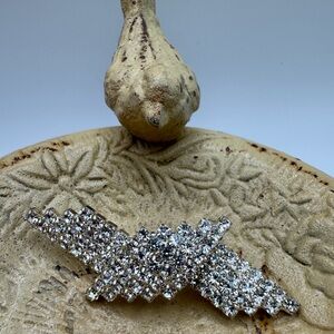 Bling brooch, silver tone, EUC. 2 1/2” x 1 1/4”.